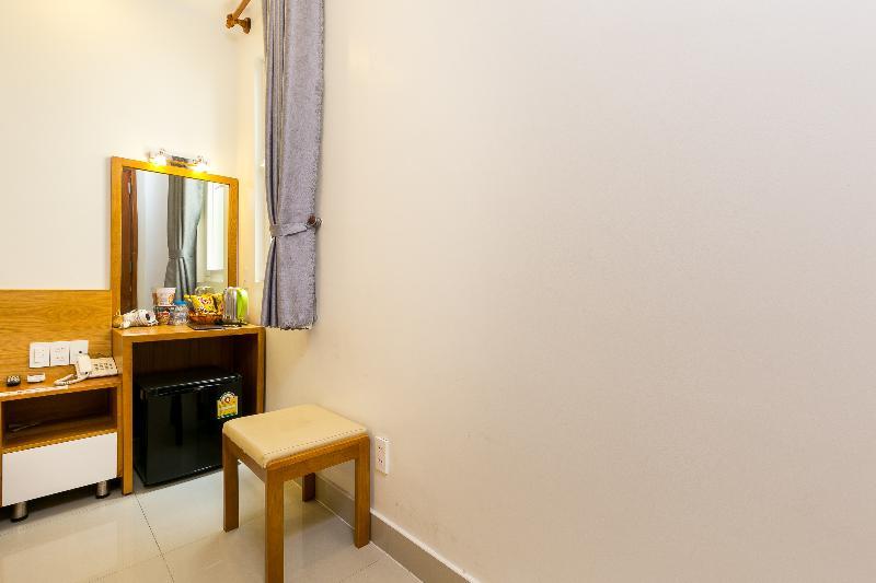 Oyo 231 Thien Cung Hotel Ho Chi Minh City Exterior photo